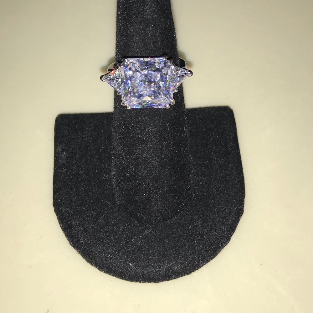8ct Princess Cut Ring - Picture 11 of 13